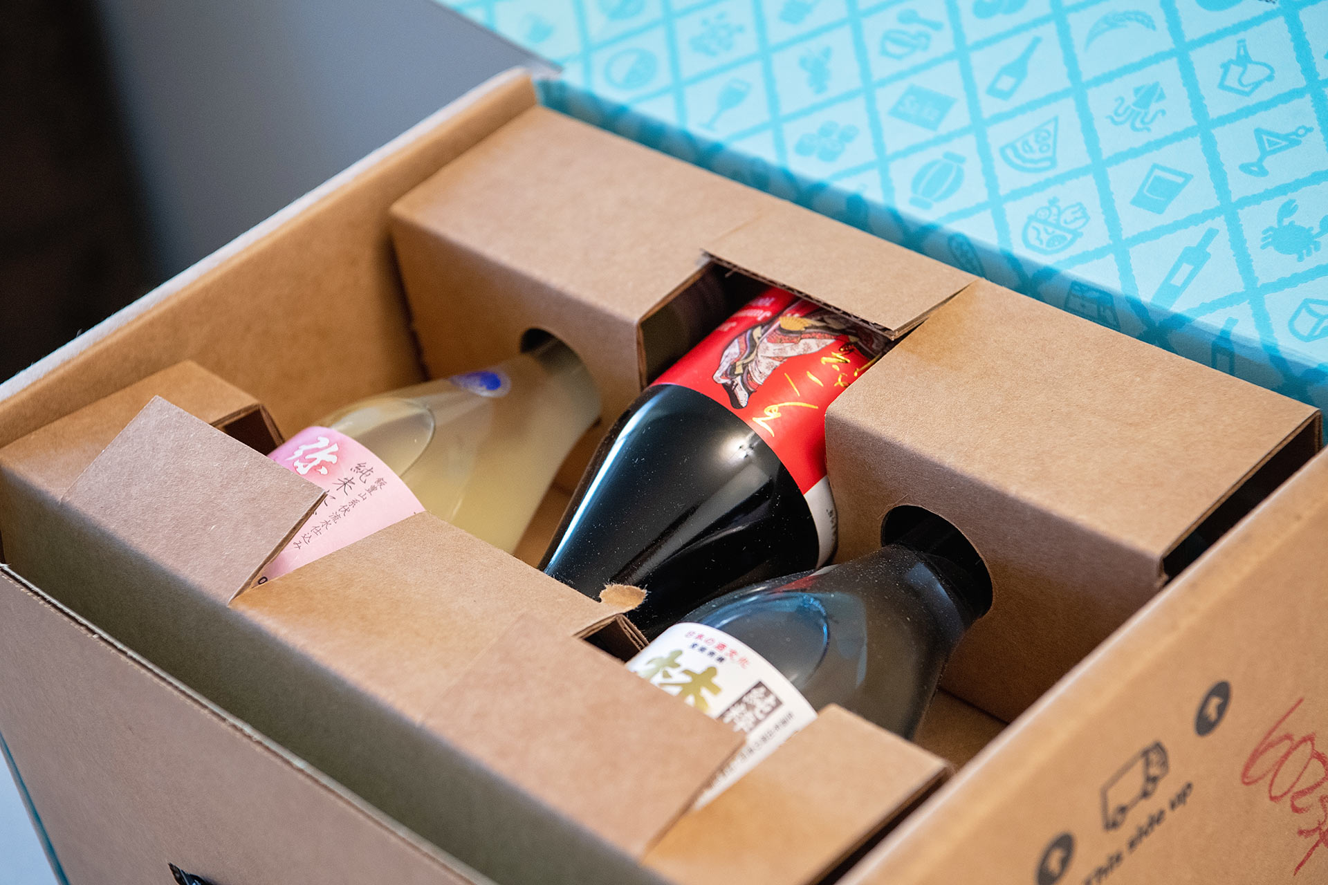 Tippsy sake box